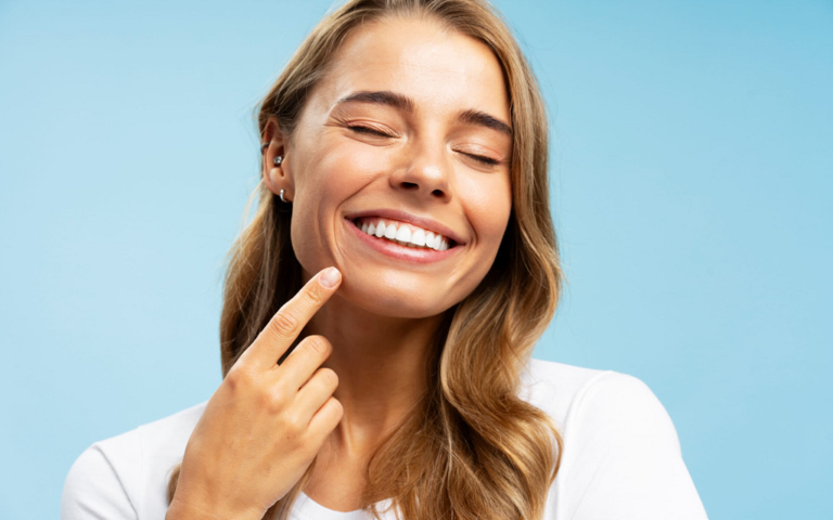 How Does Teeth Whitening Improve Your Smile Instantly
