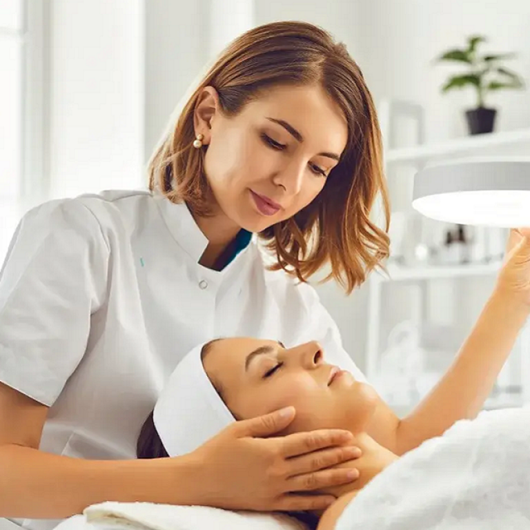 Cosmetologist in Islamabad